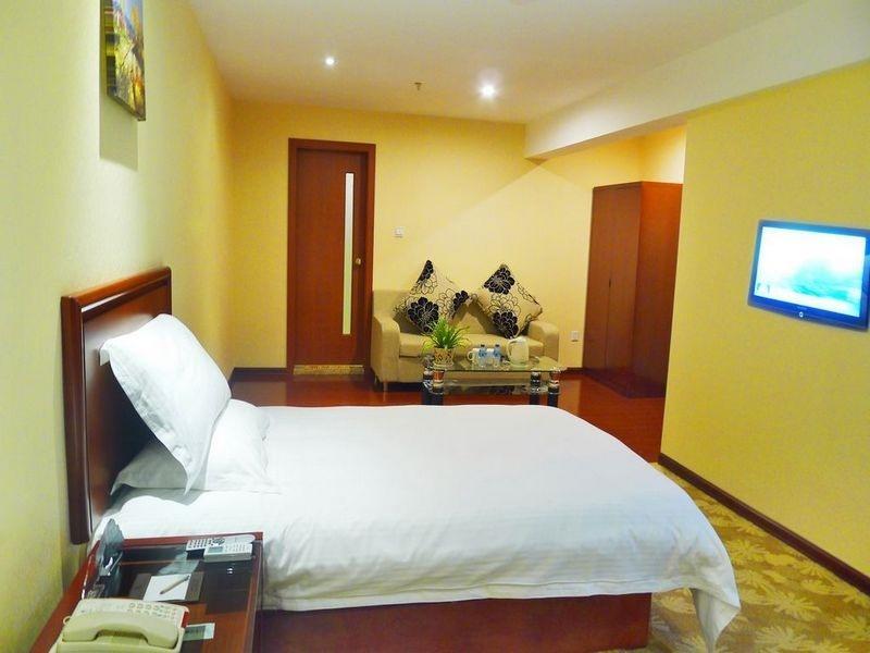 Greentree Inn Guiyang Court Street West Zhongshan Road Subway Station Business Hotel Kültér fotó