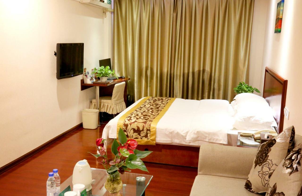 Greentree Inn Guiyang Court Street West Zhongshan Road Subway Station Business Hotel Kültér fotó