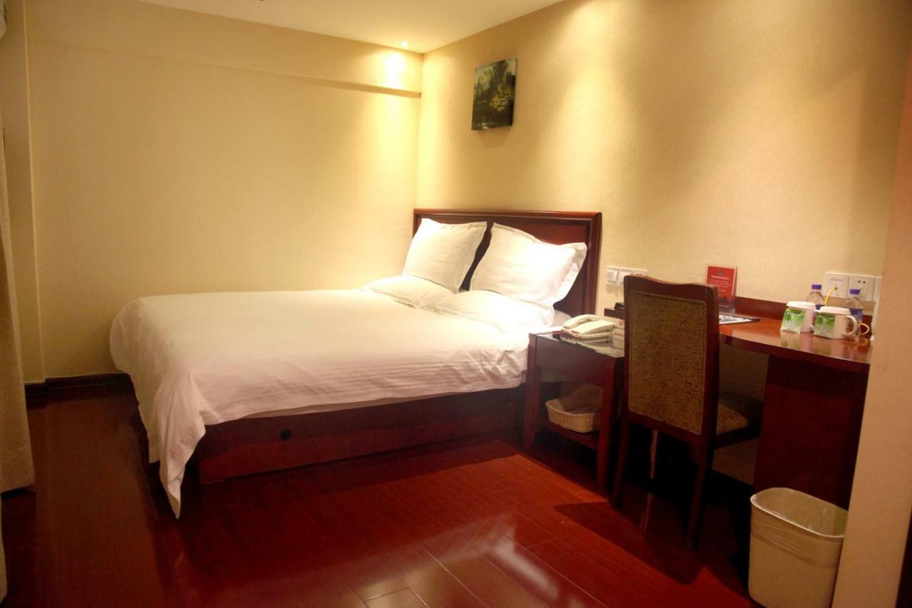 Greentree Inn Guiyang Court Street West Zhongshan Road Subway Station Business Hotel Kültér fotó