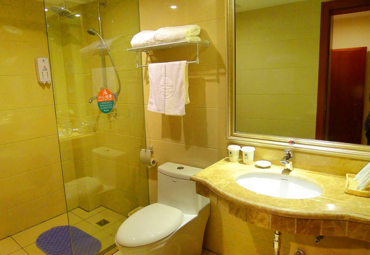 Greentree Inn Guiyang Court Street West Zhongshan Road Subway Station Business Hotel Kültér fotó