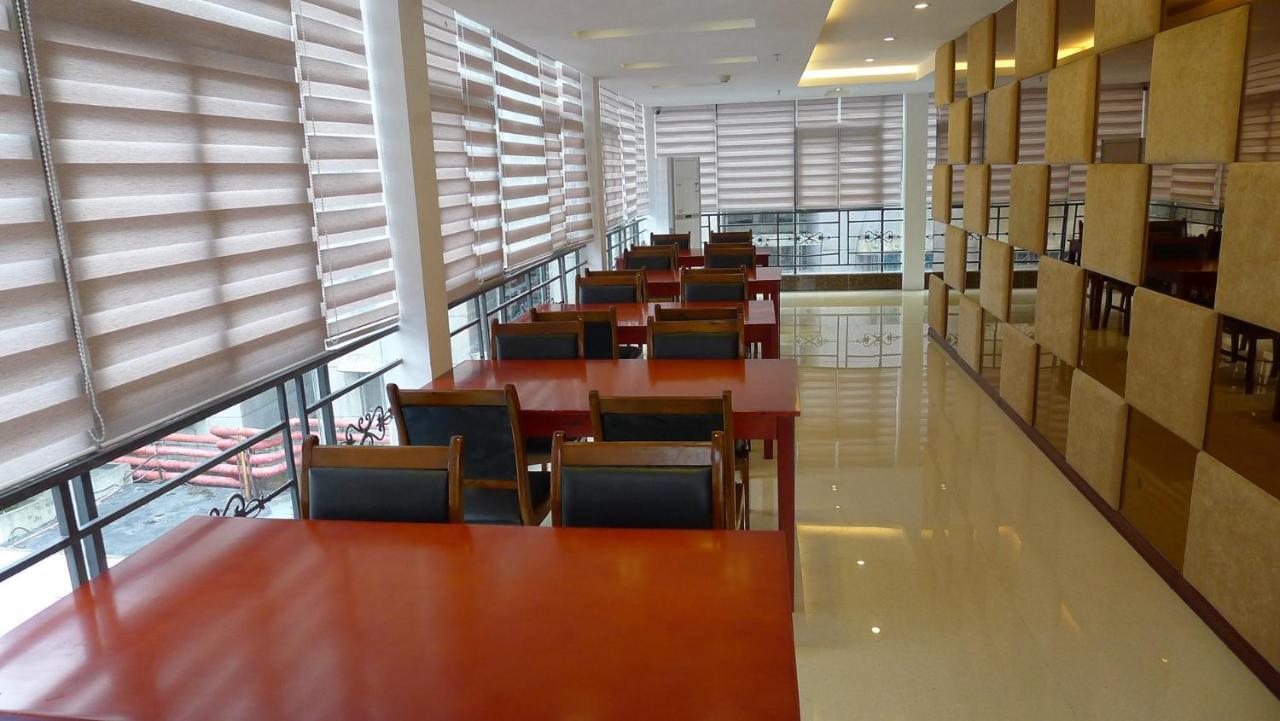 Greentree Inn Guiyang Court Street West Zhongshan Road Subway Station Business Hotel Kültér fotó